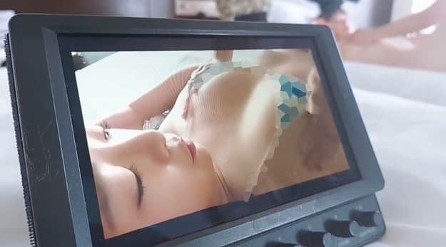 松田つかさのインスタグラム：「.  DVDの映像って普段見られない至近距離で 色んなところを見られるから楽しいよね〜〜 新作DVDの一部！お気に入りシーンです！！！  ﻿❤︎＿＿＿＿＿＿＿＿＿＿  ▼イベント 10/31　東京Lily 個人撮影会［満枠］ 11/15　onedrop 個人撮影会［満枠］ 11/21　東京Lily session撮影会 11/23　フレッシュsession撮影会  ▼DVD 『Sweet Temptation -甘い誘惑-』発売中 🆕『タイトル未定』12月18日発売  ▼カレンダー 2021年版カレンダー 予約受付中  ▼その他 VR『apartment Days!（act1.act2）』発売中 デジタルDVD写真集『競これ』発売中 『ラブポップグラビア』掲載中  ＿＿＿＿＿＿＿＿＿＿❤︎  ﻿#グラビア #インスタグラビア #エロ #自拍 #性感 #萌 #偶像 #扎心了 #selfie #me #sexyhot #japanesegirl #animegirl #model #pinupgirl #cosplay #sexy #instagravure #셀카 #셀피 #셀카그램 #셀피그램 #얼스타그램 #메이크업 #오늘의훈녀 #셀커샷 #셀카놀이 #좋아요 #사진 #เซ็กซี่」