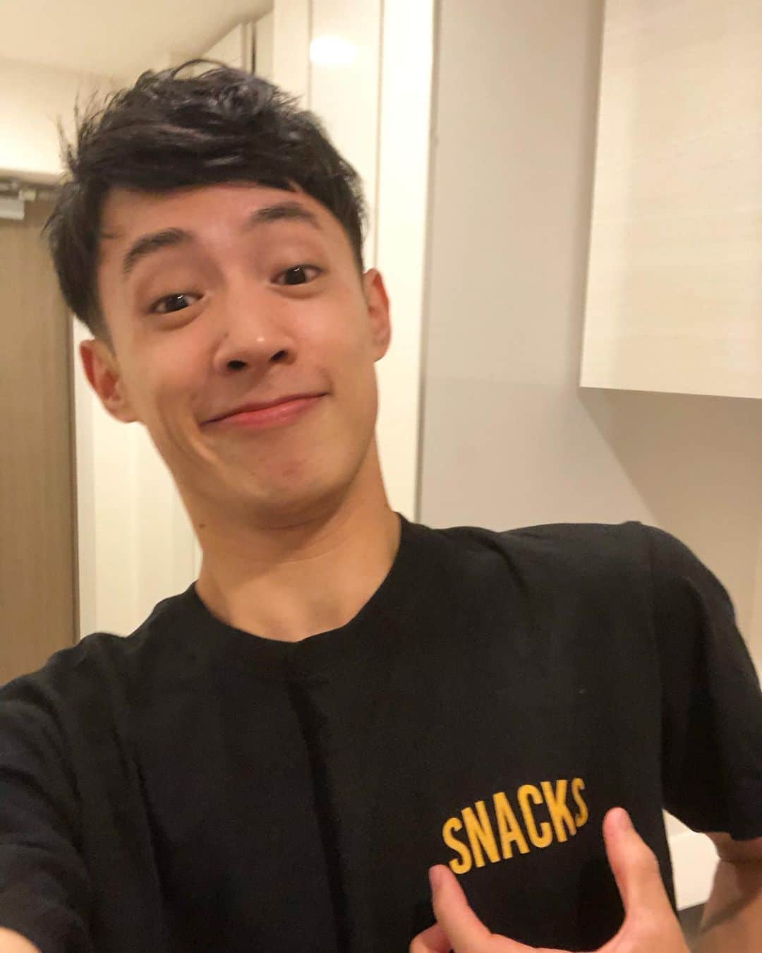 三永武明のインスタグラム：「Life with @snacks.jp 🍪」
