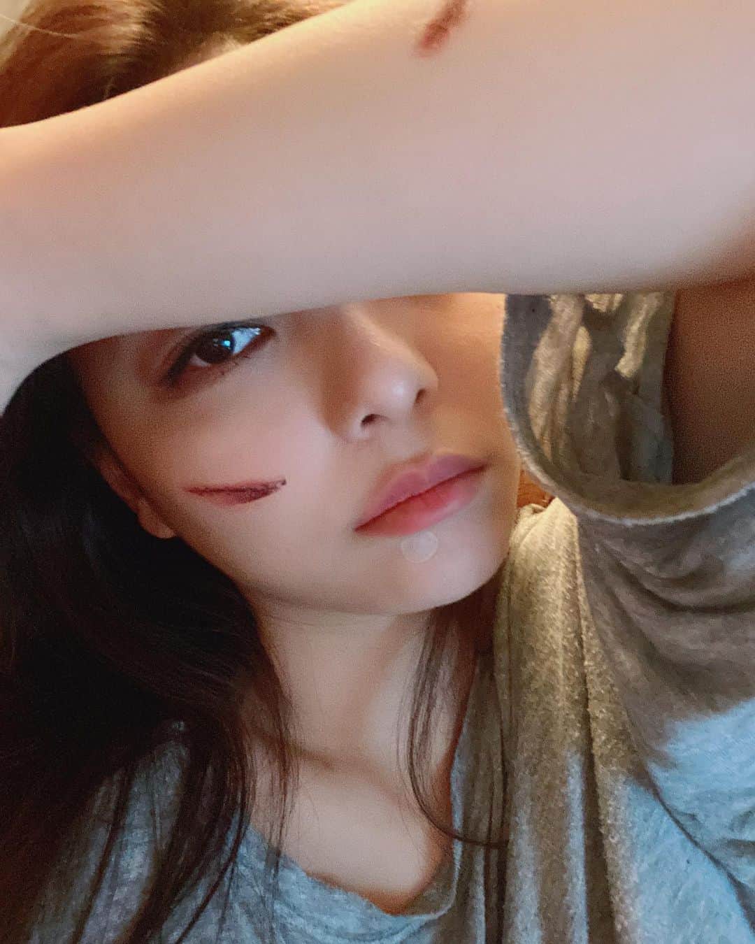 エイリーのインスタグラム：「힝..」