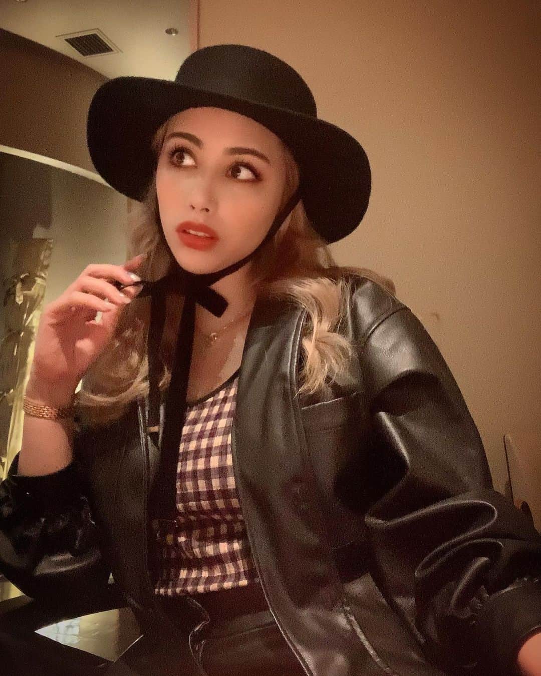 チャベス愛のグルメインスタ