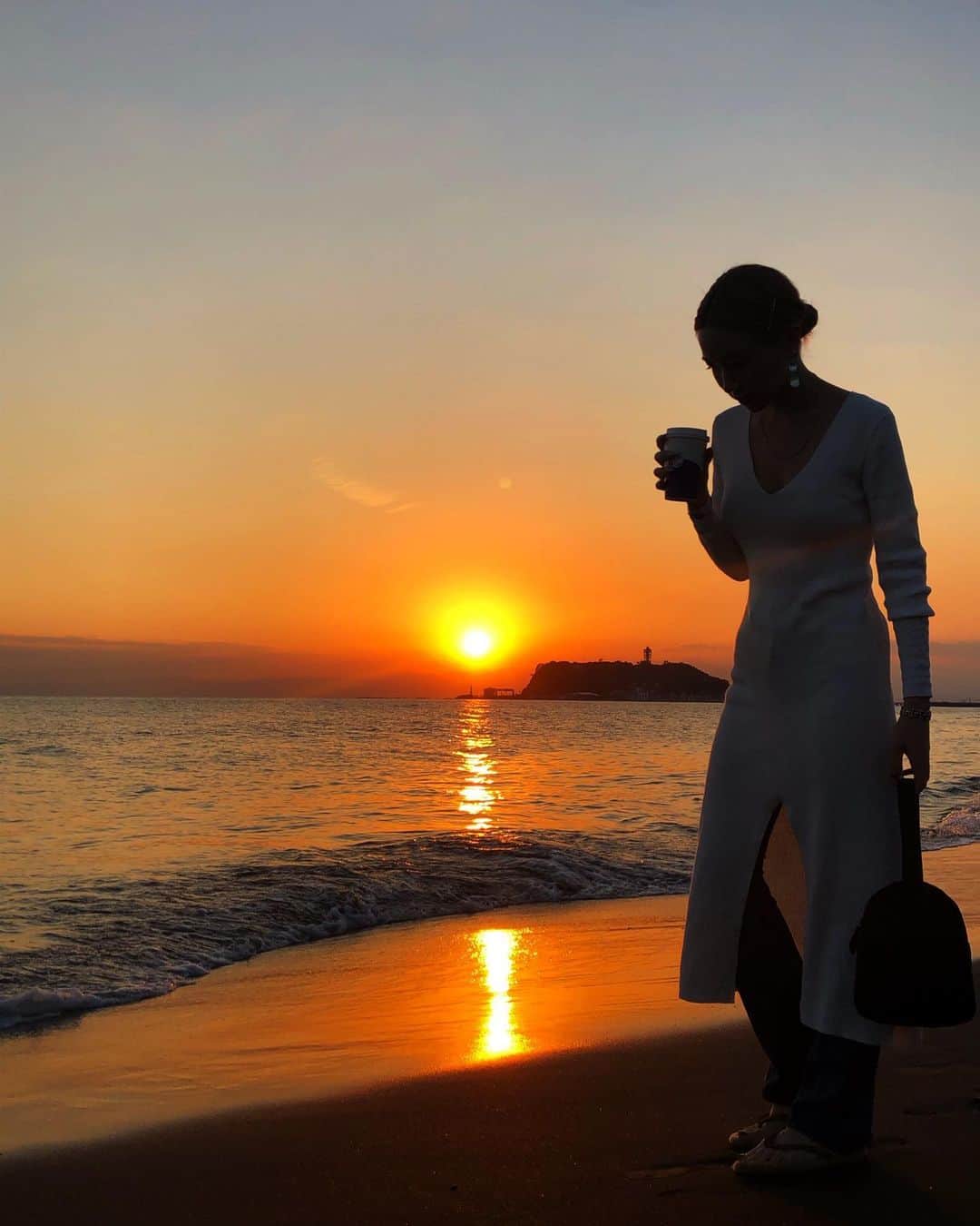 SARAのインスタグラム：「🌅」