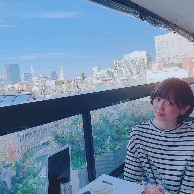 星村麻衣のインスタグラム：「青空と美味しいご飯😊☀️ #lunch  #マーサーブランチ  #表参道 #美食倶楽部」