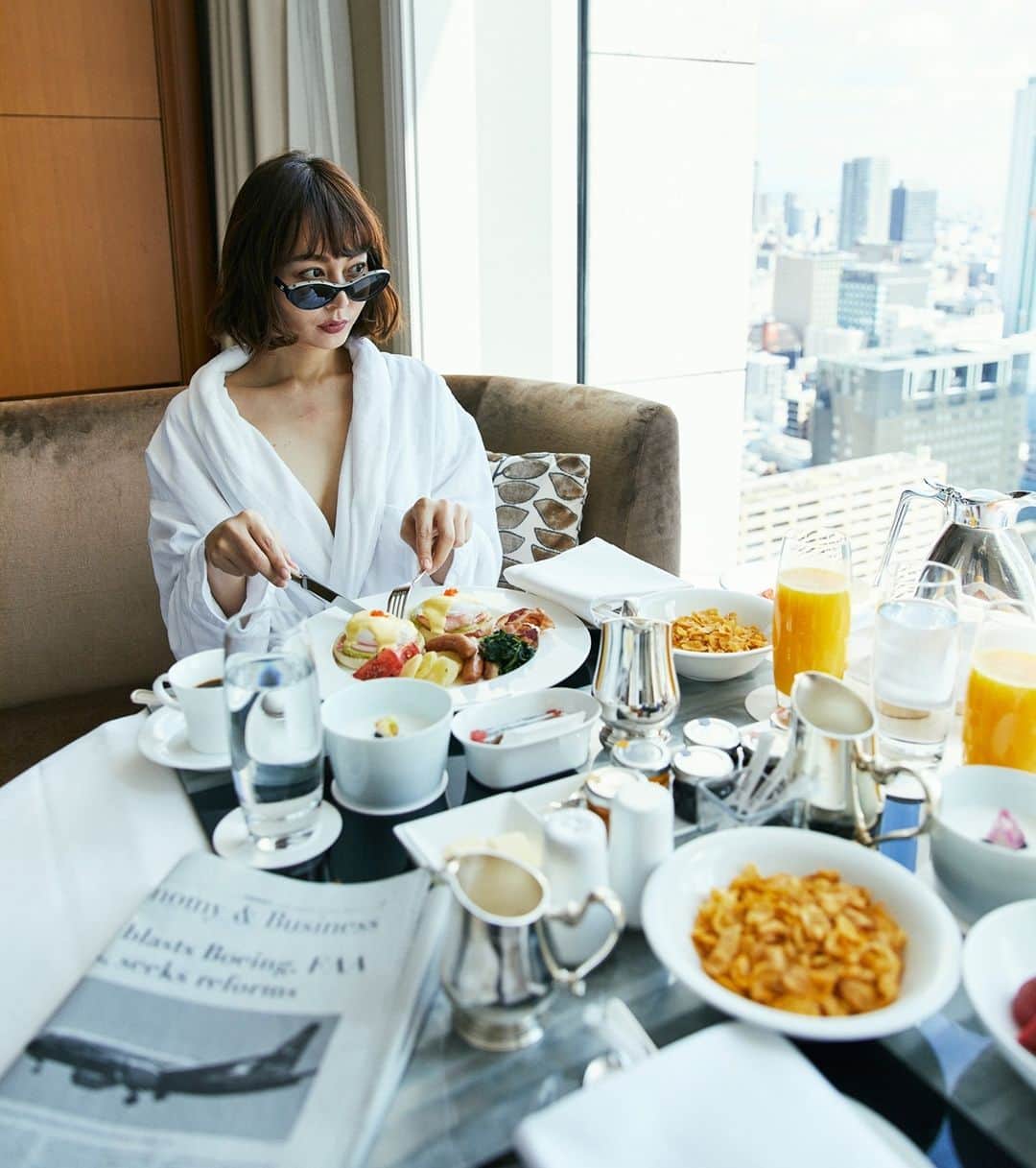 The St. Regis Osakaさんのインスタグラム写真 - (The St. Regis OsakaInstagram)「- ステイケーションプランで 5つ星のラグジュアリーを満喫しませんか？ セントレジスホテル大阪で 贅沢な週末のひとときをお過ごしください。  オファーの詳細は プロフィールのリンクよりご確認ください。  Embrace 5-star luxury by booking our stay-cation plan and indulge yourself in a luxurious escape this weekend at The St. Regis Osaka.  Check the link in our bio to learn more about our staycation plan offer!  #stregis #stregisosaka #セントレジス #セントレジス大阪 #セントレジスホテル大阪 #luxuryhotel #marriottbonvoy #大阪ラグジュアリー #suitecation #liveexquisite #stregishotel #escape  #dining #breakfast  #5つ星ホテル #大阪ラグジュアリーホテル #高級ホテル #関西ラグジュアリーホテル #梅田ラグジュアリーホテル」10月29日 19時00分 - stregisosaka