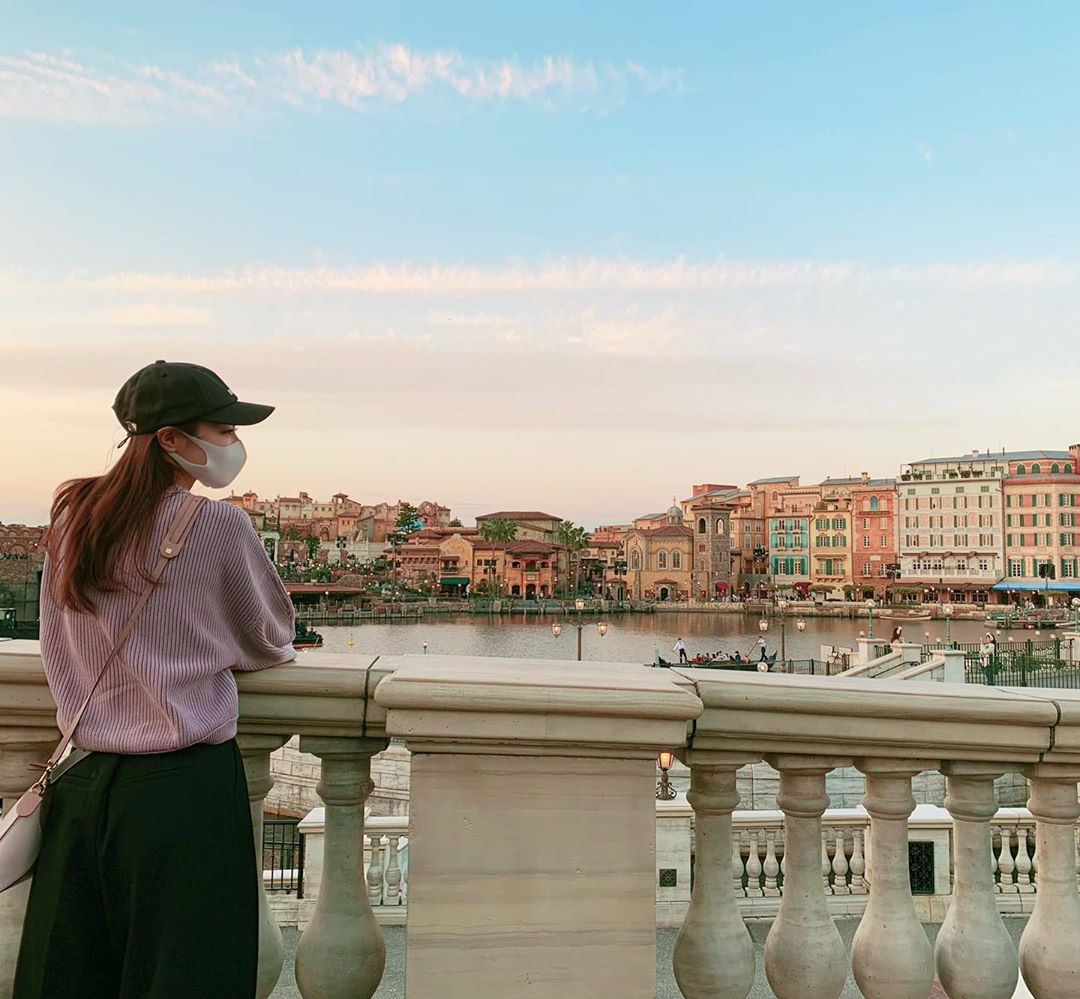 のインスタグラム：「空が綺麗でした✈️  #disneysea #tokyodisneysea  #ディズニーシー  #ディズニー #disney #デート」