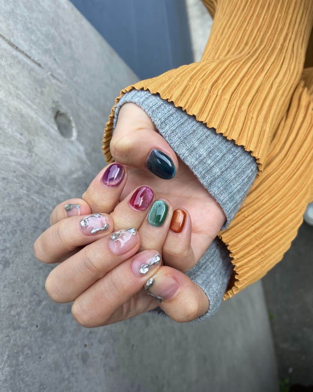 戸島花さんのインスタグラム写真 - (戸島花Instagram)「きゅんきゅんする〜💅💓 @kaorinsta_ ちゃんが行っててあまりにも可愛すぎて、久しぶりにセルフネイルを辞めました🚶‍♀️笑 とにかく自分の爪が可愛すぎてずっと見てる💅✨ #ネイル #nail #shimitannail」10月29日 19時39分 - tojima_hana