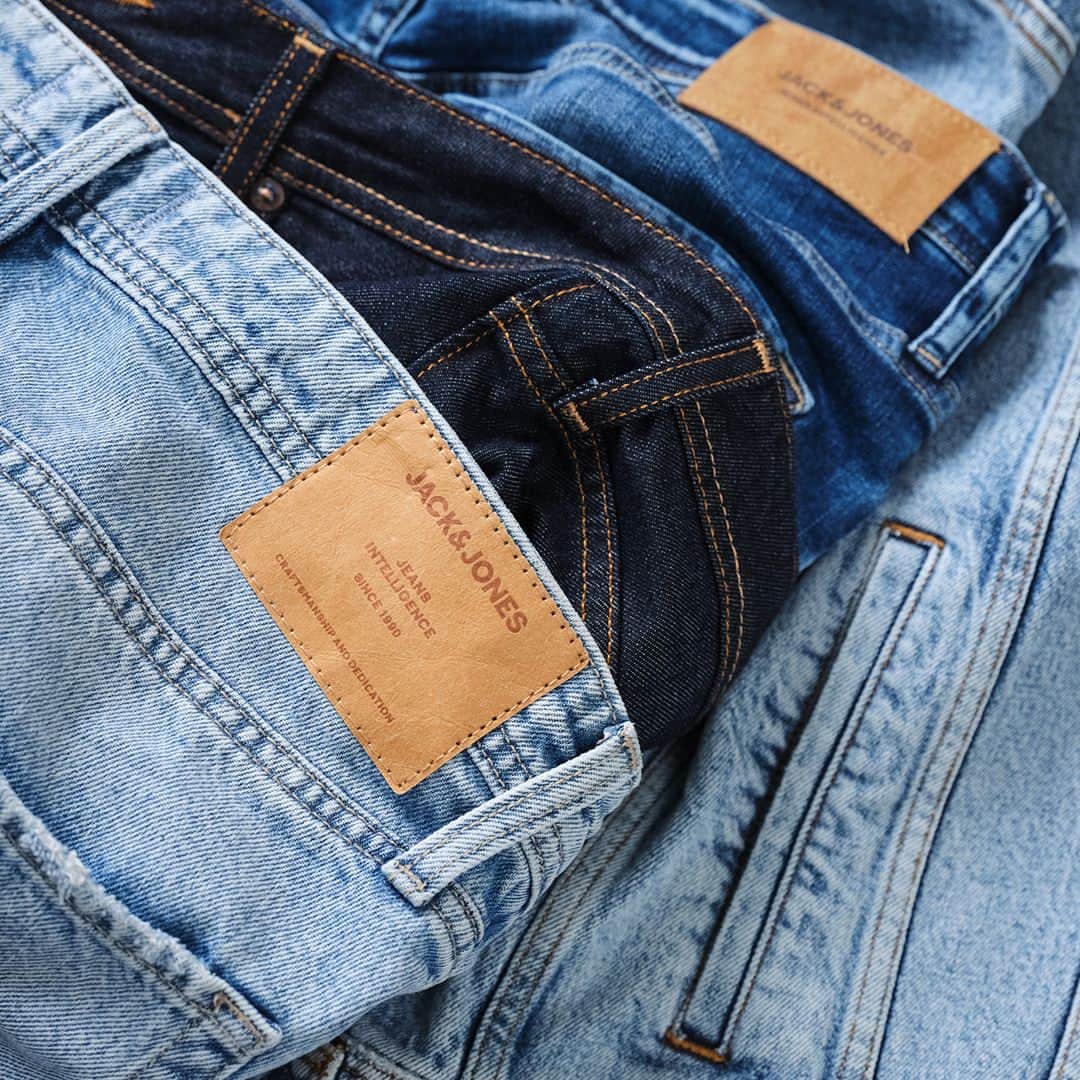 ジャック&ジョーンズさんのインスタグラム写真 - (ジャック&ジョーンズInstagram)「Get 50% off your 2nd pair of jeans, and get your denim rotation in motion. Head online to find your two faves 👖👖 #jackandjones #brothersofdenim」10月29日 19時56分 - jackandjones