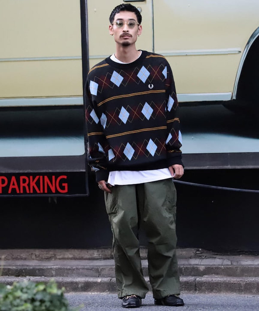 BEAMS MENさんのインスタグラム写真 - (BEAMS MENInstagram)「... FRED PERRY × BEAMS  Loose argyle crewneck knit  #beams #fredperry」10月29日 20時00分 - beams_mens_casual