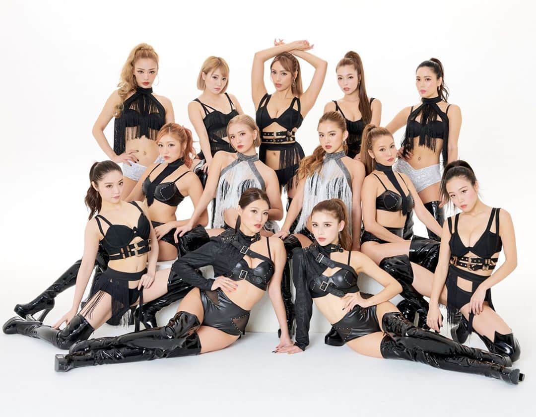 CYBERJAPAN Staffのインスタグラム：「★WithLIVEに関しまして★ コロナ禍でイベント開催が減っている中、CYBERJAPAN DANCERSがWithLIVEでファンの方と楽しく会話を楽しむためにも、今一度注意事項をご確認お願い致します。  以下のような迷惑行為はトーク中であっても運営側より強制終了とさせていただきます。 ・配信者が嫌がる発言 ・メンバーのプライバシー侵害に関わる発言 ・連絡先を聞き出す、又は教える行為 ・不謹慎な発言 ・卑猥な発言 ・SNSでのフォローバックを求める行為 ・プライベートメッセージでのやり取りを求める行為 ・異性交際を求める行為  #WithLIVE #CYBERJAPAN #サイバージャパン」