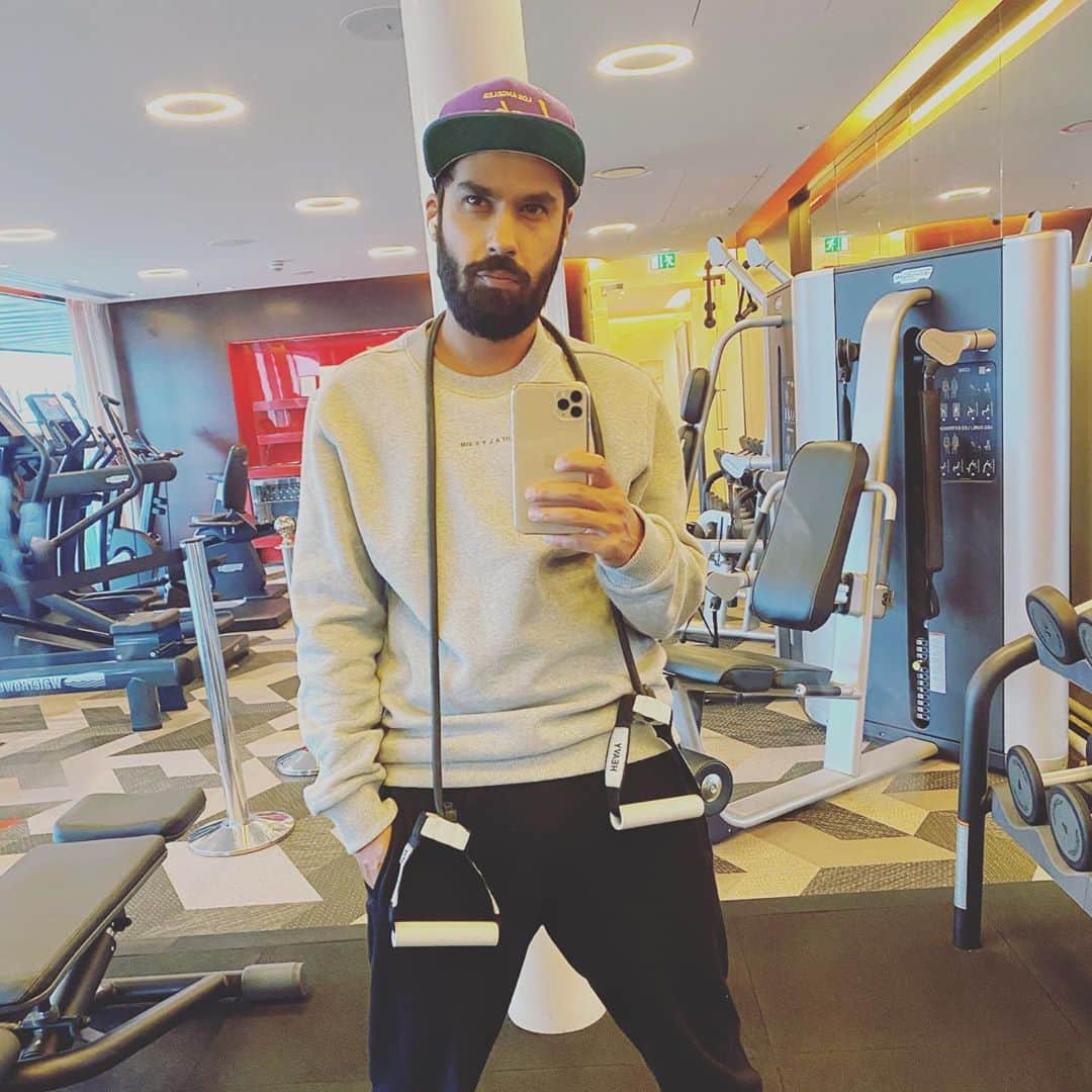 クナル・ネイヤーのインスタグラム：「*Raj no more. #suspicion」