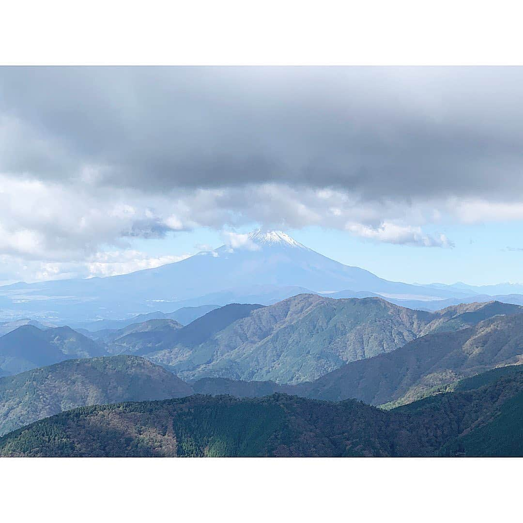 fumikaさんのインスタグラム写真 - (fumikaInstagram)「⛰⛰⛰﻿ ﻿ #神奈川県 #二ノ塔 #三ノ塔﻿ #富士山こんにちわ #思い出 ﻿ #良いサイズの木棒みつけて﻿ #トレッキングストックの代用﻿ #Climbing #YAMAP #便利﻿」10月29日 20時06分 - fumikasingasong