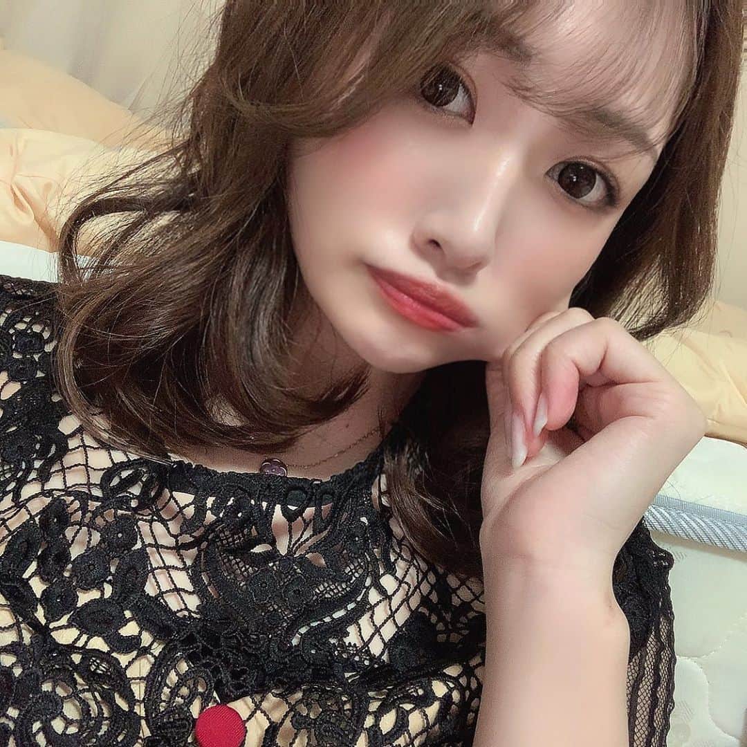 餃子のりさちゃんのインスタグラム：「最近女の子のフォロワー増えてうれしいです」