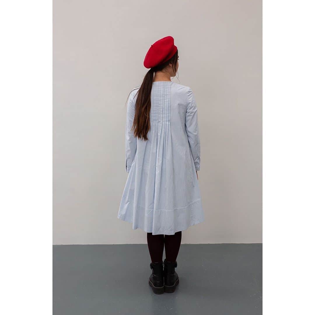 キャベジズ&ローゼズさんのインスタグラム写真 - (キャベジズ&ローゼズInstagram)「All in the details. As practical as it is pretty the Lucretia tunic dress is online. Demonstrated perfectly by the darling @just_belle. @scottlongjphoto @christina_strutt @cabbagesandroses_shop #bruton #pleats #pleatsplease #winter #layer #madewithlove #madewithcare #somerset #shoplocal #ootd」10月29日 20時07分 - cabbages_and_roses
