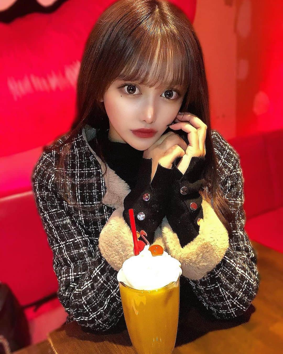 新田エレナのグルメインスタ