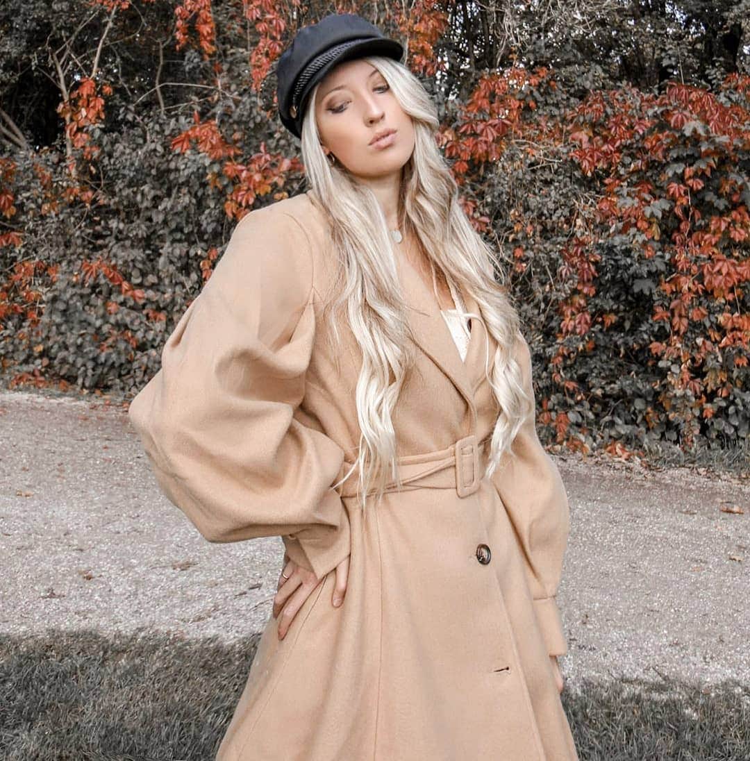 SHEINさんのインスタグラム写真 - (SHEINInstagram)「Who else is obsessed with this look? 💗  @valerie_s_secret  Shop Item #: 1543217  #SHEINgals #SHEINstyle #coats #chic #fallfashion」10月29日 21時02分 - sheinofficial