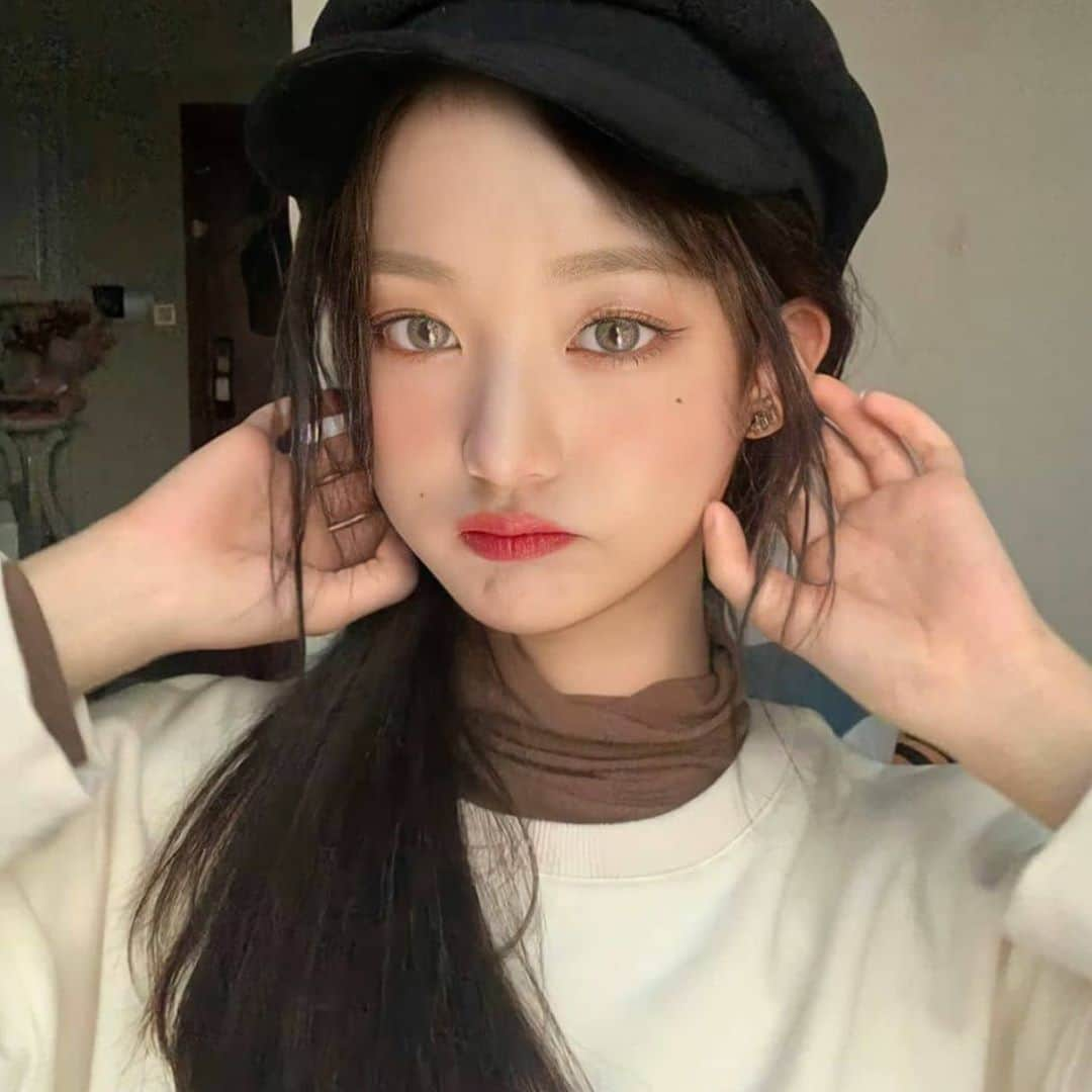 チャン・ウォニョンさんのインスタグラム写真 - (チャン・ウォニョンInstagram)「wonyo with beret 😻🌸 #IZONE #JANGWONYOUNG #WONYOUNG #아이즈원 #원영 #장원영」10月29日 21時13分 - wonyoung__ive