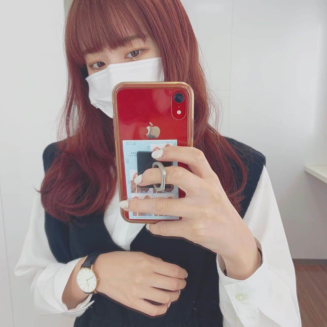 のインスタグラム：「😷🍒 ケース汚れてるすみません😅」