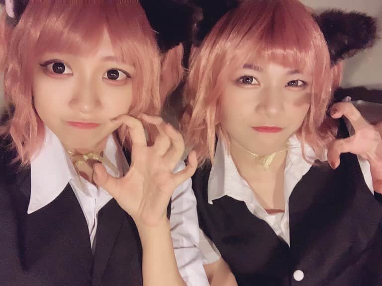 橘ひなたのインスタグラム：「🦁❤ 小屋入りして、ゲネプロも終了！！ いよいよ明日から本番ですっ  まだまだ予約も受付中！！ プロフィールからチケット購入ページに飛べるよ！ 異世界ファンタジーに遊びに来てね🔮✨  ブロマイドやチェキ物販もネットでGET出来るからたくさんたくさん手に入れて欲しいなあっ🙊❤  @池袋シアターグリーンbase theaater  10/30 13:00 / 18:00 10/31 13:00 / 18:00 11/1 13:00 / 18:00 11/2 13:00 / 18:00 11/3 13:00  ジェミゲミの双子ちゃん〜っっ！！ 是非に、会いに来てね🌻✨ #エレフセリア #舞台 #シアターグリーン」