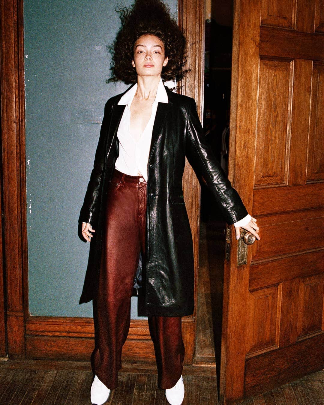 ラグ&ボーンのインスタグラム：「Pretty much everything looks better in leather. Lucky for you, it's something we're known for. From soft leather jackets to sleek leather trousers, there’s more where these came from.」