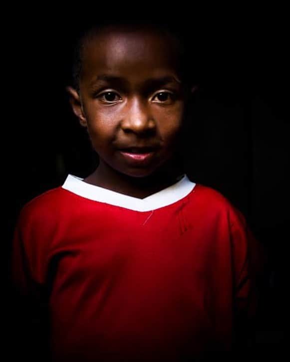 ジャマンピュエッシュのインスタグラム：「RAJAONARIVOLA Njavamanana Abio is 10 years old. Thanks to your participation in our operation with @viviane.rakotoarivony  he entered the 8th grade. His mother is a cleaner with a salary of 18€/month and his father is unemployed due to confinement. You can help more children to go to school by buying one of Viviane’s photos.」