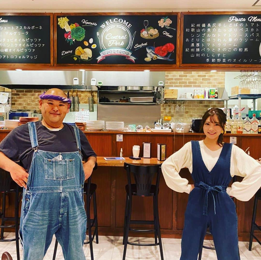 HIROさんのインスタグラム写真 - (HIROInstagram)「２人のYouTubeで何の対決を🤩🤩 #さっぴょんちゃんねる #hiro君ちゃんねる  #youtube  #youtubeロケ  #ロケ  #和歌山市  #対決  #本谷紗己 #さっぴょん #モデル  #安田大サーカス #hiro #HIRO #コラボ #和歌山県 #キーノ和歌山」10月29日 22時30分 - hiro19770420