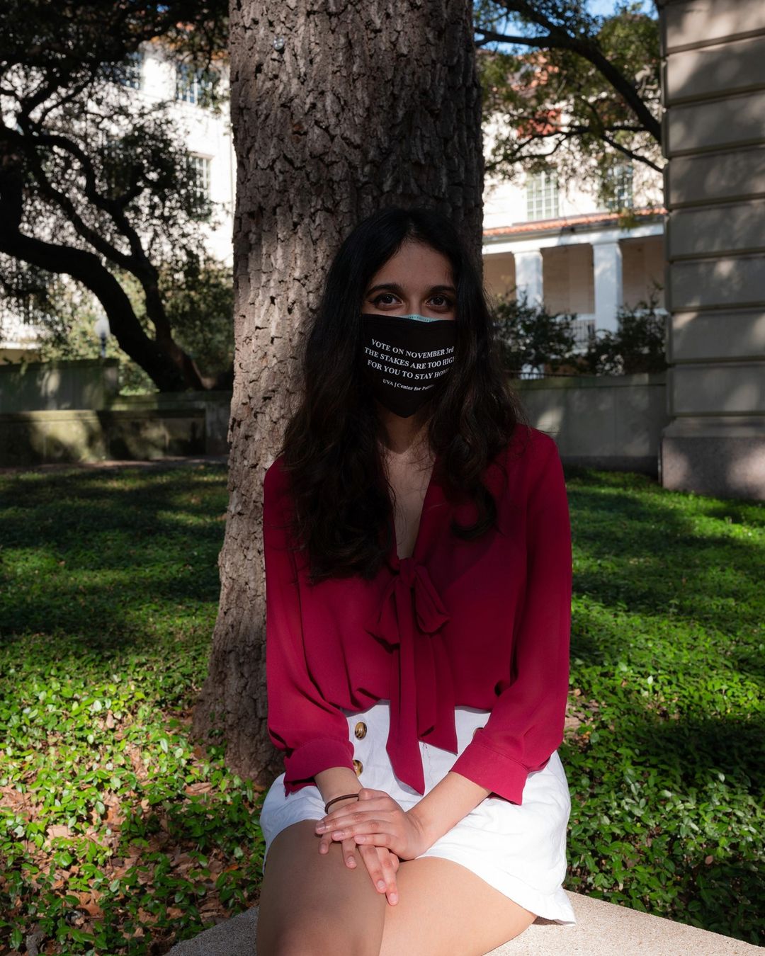 Vogueさんのインスタグラム写真 - (VogueInstagram)「A first-time poll worker, Neha Valmiki from Austin, Texas says, "I live in Travis County, and we have 97 percent of eligible voters registered to vote, which is such a big increase from before. The 2020 elections have kind of brought a change not only to students, but people all around the country. I feel that people are wanting to become more civically engaged; I'm seeing so many people turn out, I'm seeing lines on our campus, off campus, and everywhere, I see people like wearing their 'I Voted' stickers. I definitely feel encouraged by all this turnout."   At the link in our bio, Vogue worked with poll-worker recruitment organization @powerthepolls to speak to eight first-time poll workers across America—from Austin to Omaha to Birmingham and beyond—about what motivated them to become poll workers. Photographed by @mirandabarnes」10月29日 22時30分 - voguemagazine