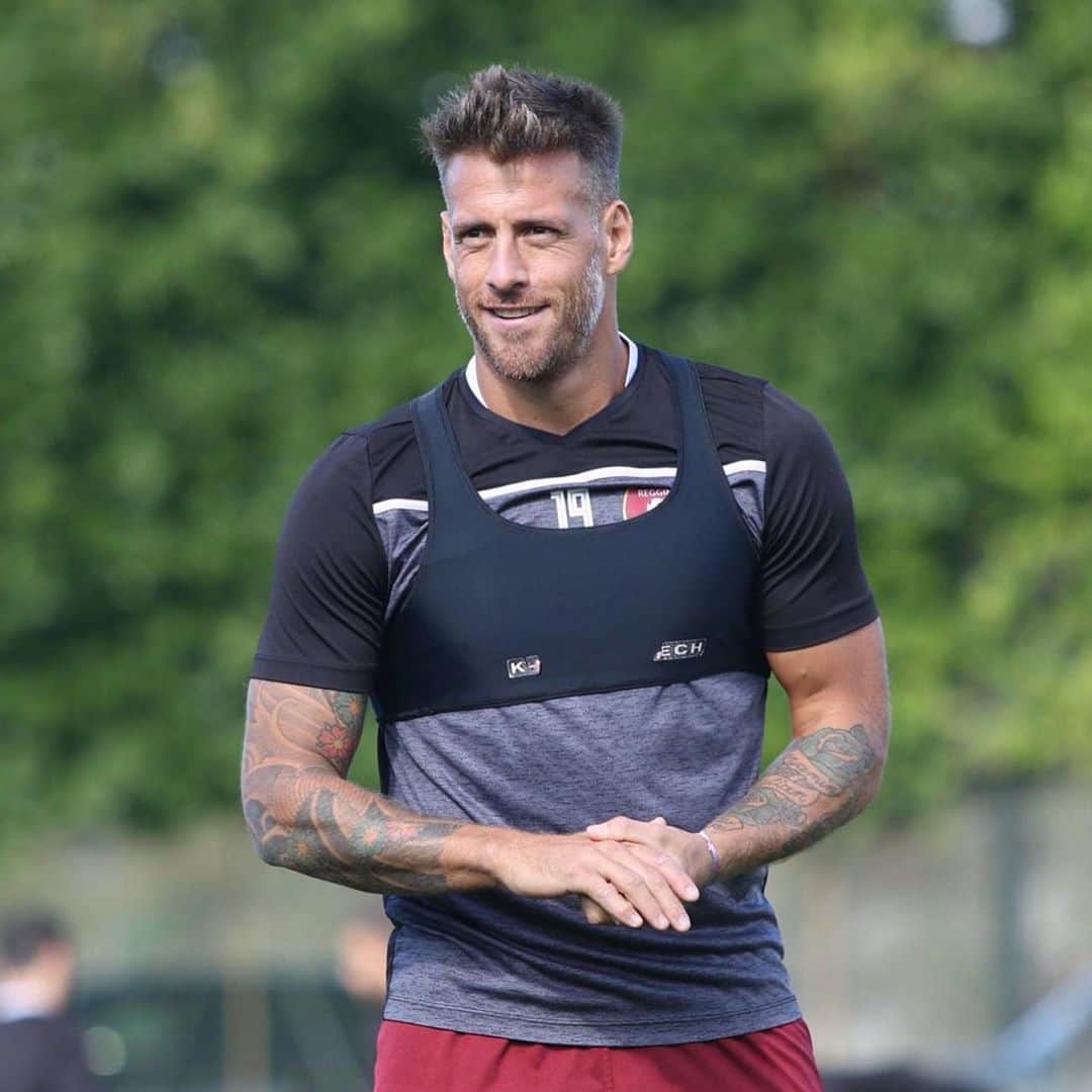 ヘルマン・デニスのインスタグラム：「Forza Reggina!!! Si lavora già pensando a domenica💪💪vamossss!!」