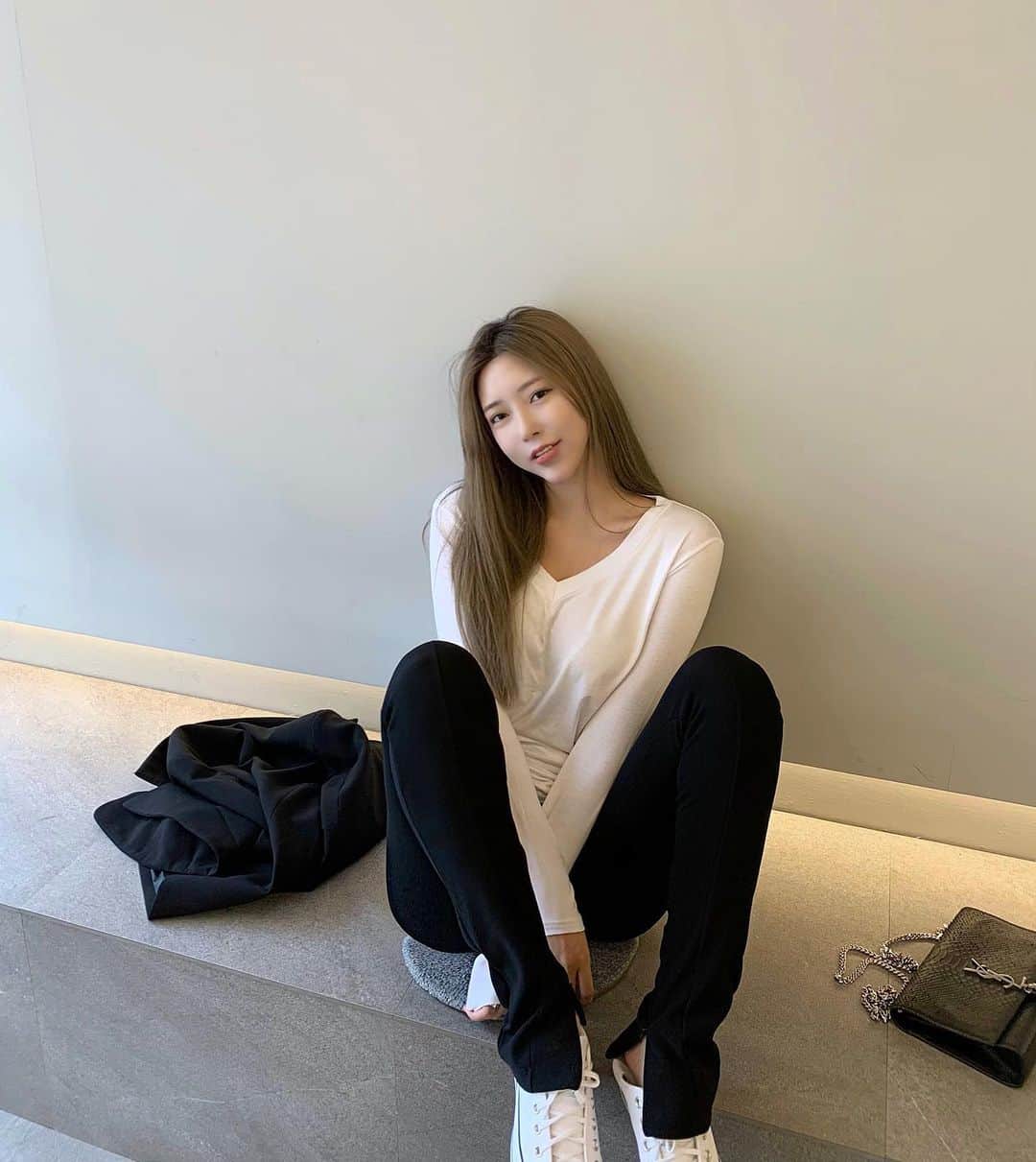 Choi Somiさんのインスタグラム写真 - (Choi SomiInstagram)「⠀⠀⠀⠀ #글랜더 #glander  sɪᴍᴘʟᴇ ɪs ᴛʜᴇ ʙᴇsᴛ ☻」10月29日 22時39分 - cxxsomi