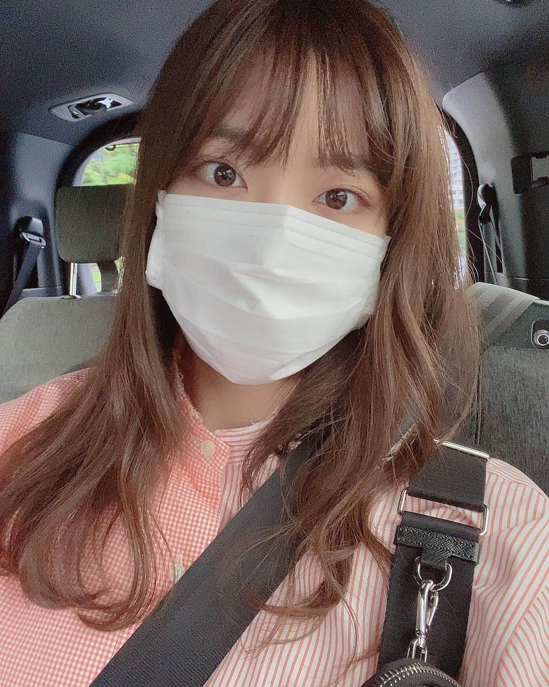 渥美友里恵のインスタグラム：「📢﻿ ﻿ 今週のゴルフダイジェスト﻿ 『らくトレゆるスト』に載っています🤾‍♀️﻿ ﻿ バランスボールを使ったストレッチです﻿ 是非ご覧ください☺︎﻿ ﻿ 写真はいつかの🤳﻿背景が微かに変わっています🤳 ﻿ ﻿ #ゴルフダイジェスト #週刊ゴルフダイジェスト」