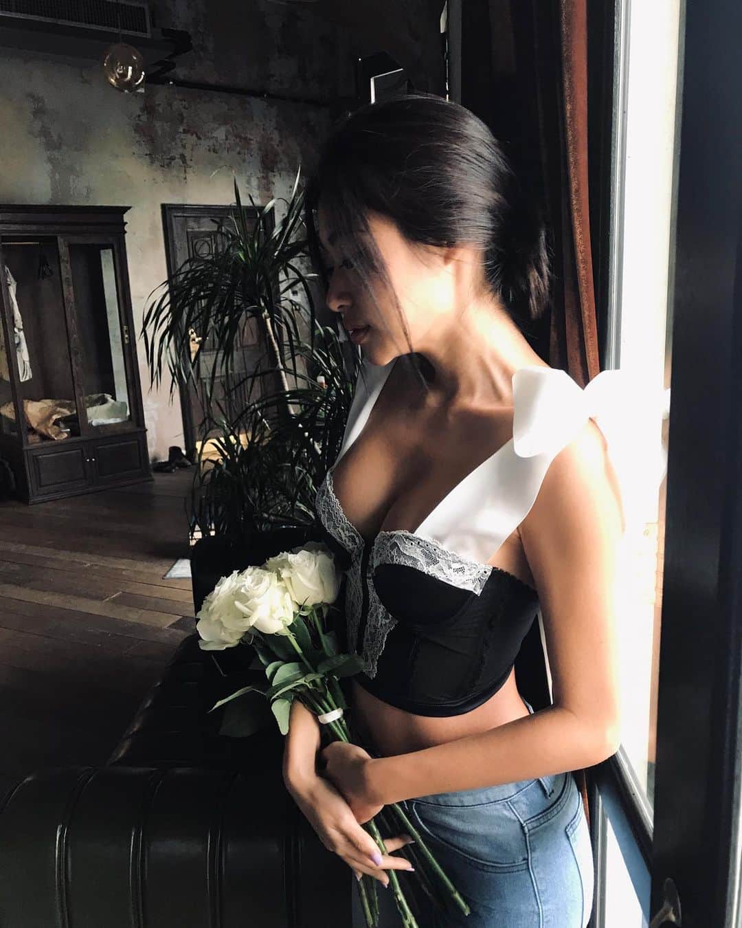イプシー・キーラティさんのインスタグラム写真 - (イプシー・キーラティInstagram)「wild roses .」10月29日 22時53分 - gypsykeerati