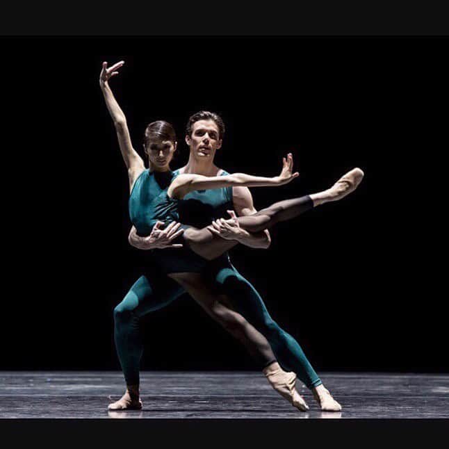 飯島望未のインスタグラム：「Happy world ballet day and #tbt Miss dancing this masterpiece.  #worldballetday」