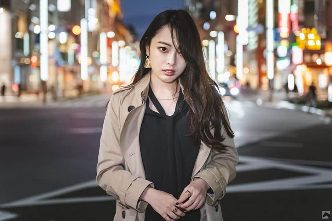 白石ゆうかのインスタグラム：「ネオンかっこいい🌃  #ネオン #夜景 #夜景ポートレート」