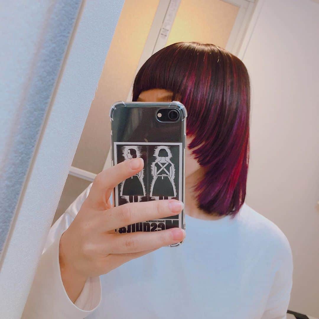 和田美枝さんのインスタグラム写真 - (和田美枝Instagram)「💈💈💈  pink✖️purple  #異空間美容室roi @roi_taro_design #谷六 #hairstyle #pink #purple #インナーカラー #カラーが少し落ちて更にいい色 #美術家 #メスキータ」10月29日 23時09分 - miewada