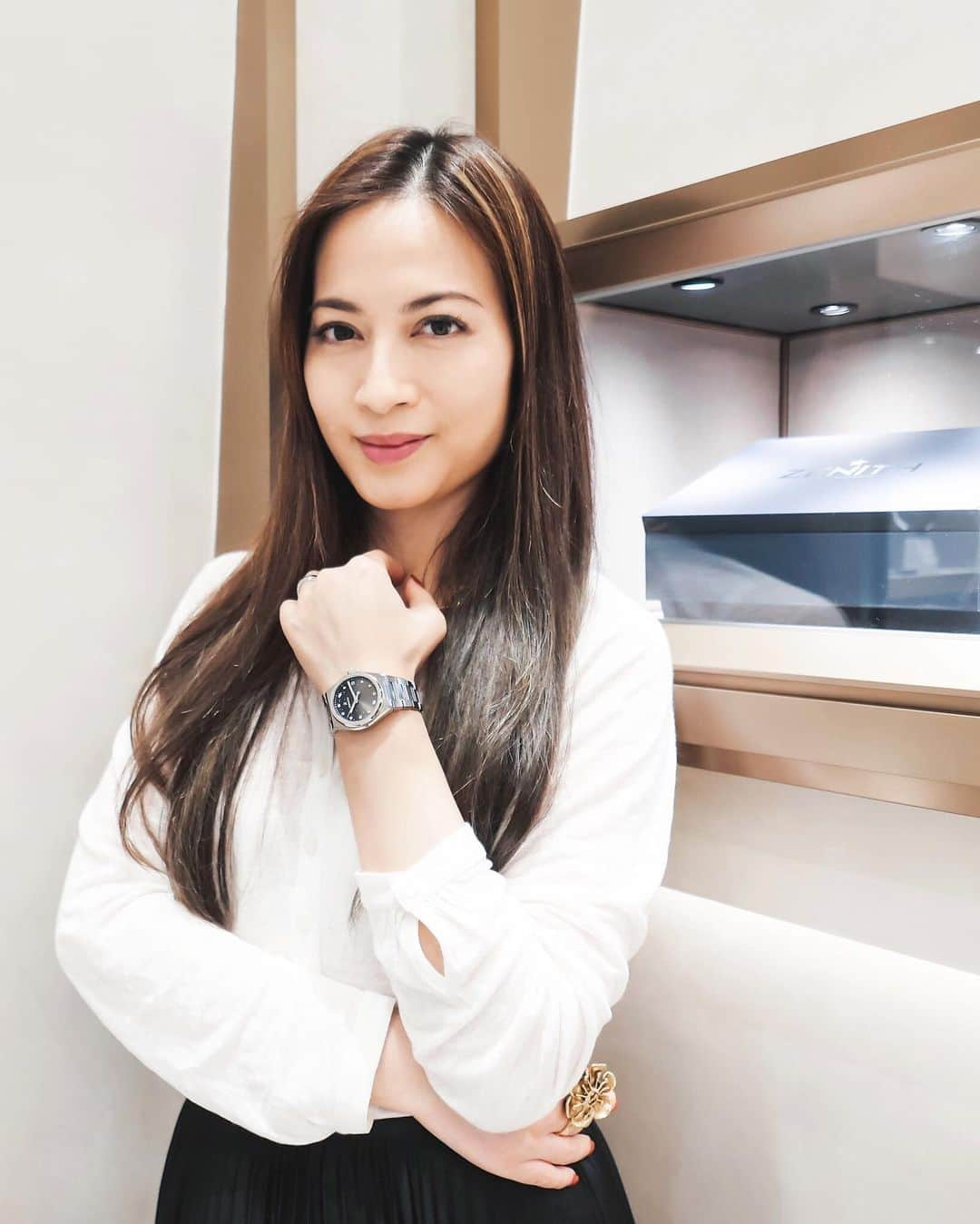 Ruby Kwanさんのインスタグラム写真 - (Ruby KwanInstagram)「Calling all the fellow independent, visionary and inspirational women who strive to pursue your dream and to reach your star; a dedicated watch collection was launched by Zenith early this year. The DEFY Midnight collection is all about modern femininity and versatility. ✨ Swipe to see whether a chic and smart version goes well with my style or the diamond version win? 💎💎💎 #zenith #dreamhers #rougecloset  #zenithwatches #zenithdreamhers #defymidnight #timetoreachyourstar #OWC #orientalwatch #orientalwatchcompany  #東方表行」10月29日 23時27分 - rougecloset