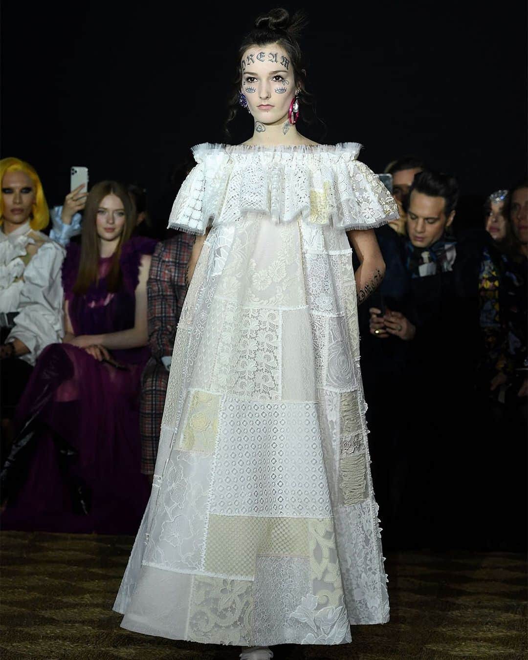 Fashion Weekのインスタグラム：「Today, the @metmuseum will open its doors for the 2020 Costume Institute's exhibition "About Time: Fashion and Duration" exploring the linear and cyclical nature of fashion. The exhibit will feature @viktorandrolf's gown created from upcycled materials from their Spring/Summer 2020 haute couture collection as a symbol of the past, present and future. "About Time" will be on display from Oct. 29 through Feb. 7, 2021. Photo via @gettyimages at Viktor & Rolf's Spring/Summer 2020 haute couture show in Paris, January 2020.」