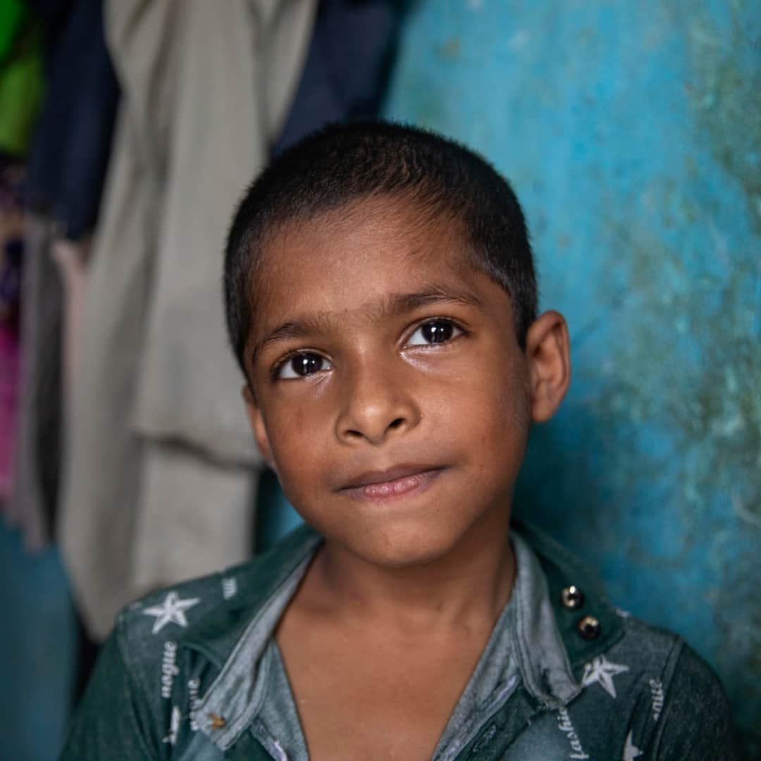 unicefさんのインスタグラム写真 - (unicefInstagram)「Shakil, 10, missed playing with his friends and help from his teacher when his school closed in Bangladesh due to COVID-19 back in May. ⠀ ⠀ Children in low-and lower-middle-income countries have lost nearly four months of schooling since the start of the pandemic. In high income countries, it's just six-weeks. ⠀ ⠀ Being out of school has far reaching consequences for children's education, safety, health and wellbeing. ⠀ ⠀ We're calling on governments to reopen schools with all possible safety measures, invest in remote learning and catch-up classes, and protect education funding. © UNICEF/UNI358186/Himu⠀」10月30日 0時45分 - unicef