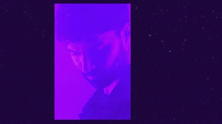 R3habのインスタグラム：「let me know in the comments where your listening from 💜💜」