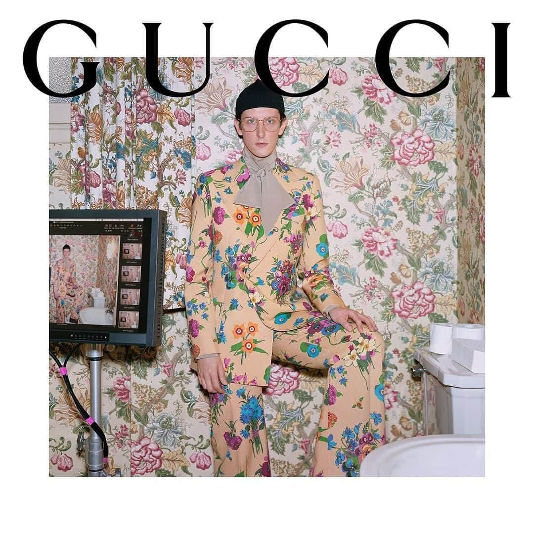 Blonde Saladさんのインスタグラム写真 - (Blonde SaladInstagram)「“Those who wear the clothes are the ones who create them”🧵 As the last act of the story aimed at leaving behind and converting the old fashion’s rules, @gucci and @alessandro_michele made the design team for the latest #gucciepilogue campaign the exceptional endorsers of the collection🌈 LINK IN BIO to discover more #theblondesalad #gucci」10月30日 1時16分 - theblondesalad