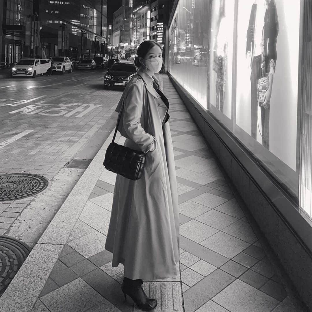 ヒョミン さんのインスタグラム写真 - (ヒョミン Instagram)「오랜만에 벼미와 요상한 수다 삼매경 🤼‍♀️」10月30日 1時17分 - hyominnn