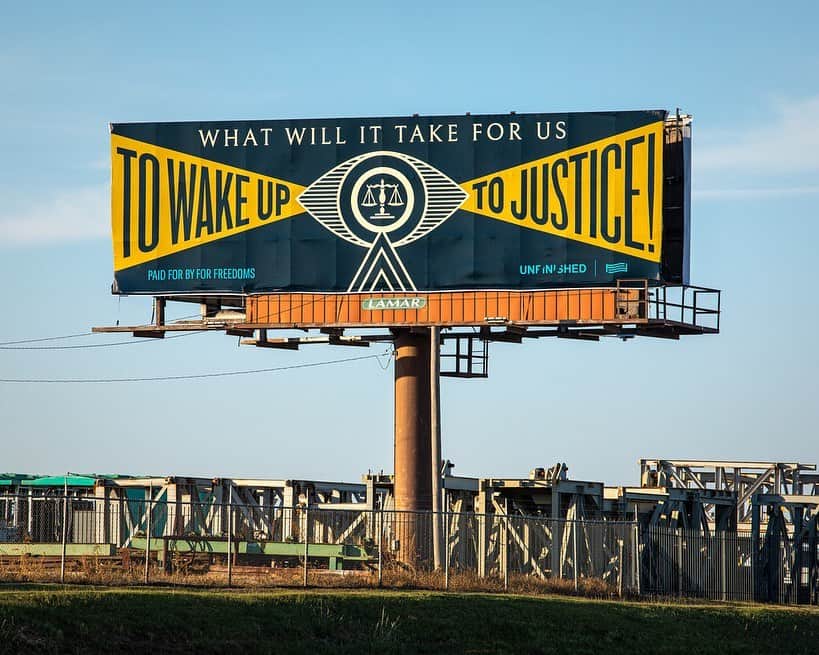 Shepard Faireyのインスタグラム：「This billboard that I designed is part of the new @forfreedoms campaign reaching all 50 states across the United States, plus D.C., Puerto Rico, Guam, and the U.S. Virgin Islands up through the election. Along with more than 75 artists, our billboards aim to promote civic joy and themes of #The2020Awakening: listening, healing, awakening, and justice.  I believe that injustice thrives in the shadows. When we are awake with our eyes and minds open, we can recognize injustice and combat it consciously. I hope these billboards can help snap us out of a waking trance to become wide awake and vigilant in our pursuit of justice. -Shepard  Photos: Jeff Scroggins (@jscrogginsphoto) #ForFreedoms @thisisunfinished #election2020 #vote #obey #obeygiant #shepardfairey」