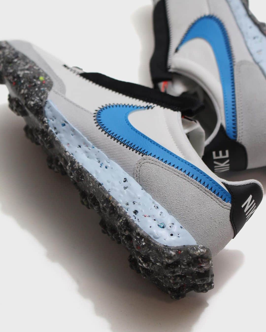 のインスタグラム：「2020. 11. 2 (mon) in store  ■NIKE WAFFLE RACER CRATER COLOR : SUMMIT WHITE/PHOTO BLUE-PHOTON DUST SIZE : 23.0cm - 29.0cm PRICE : ¥11,000 (+TAX)  1977年のオリジナルモデルに斬新なひねりを加えたナイキ ワッフル レーサー。抜群に快適なCraterフォームミッドソールと、Nike Grindラバーのディテール組み合わせ、トラックをイメージした頑丈なスタイルの一足です。 アッパーを包み込むワッフルソールのディテールは、装飾的なステッチがあふれるデザイン。モダンなDIYスタイルを演出します。 リサイクル素材を20％以上使用。廃棄物ゼロを目指すNikeの取り組みに参加できる一足です。  A Nike waffle racer with a novel twist on the 1977 original model. An exceptionally comfortable Crater foam midsole combined with Nike Grind rubber detail, this pair is rugged and truck-inspired. The details of the waffle sole that wraps around the upper are designed with decorative stitching. Produce a modern DIY style. Uses 20% or more of recycled materials. It's a pair that you can participate in Nike's efforts to achieve zero waste.  #a_and_s #NIKE #NIKEWAFFLERACER #NIKEWAFFLERACERCRATER #SUSTAINABLE」