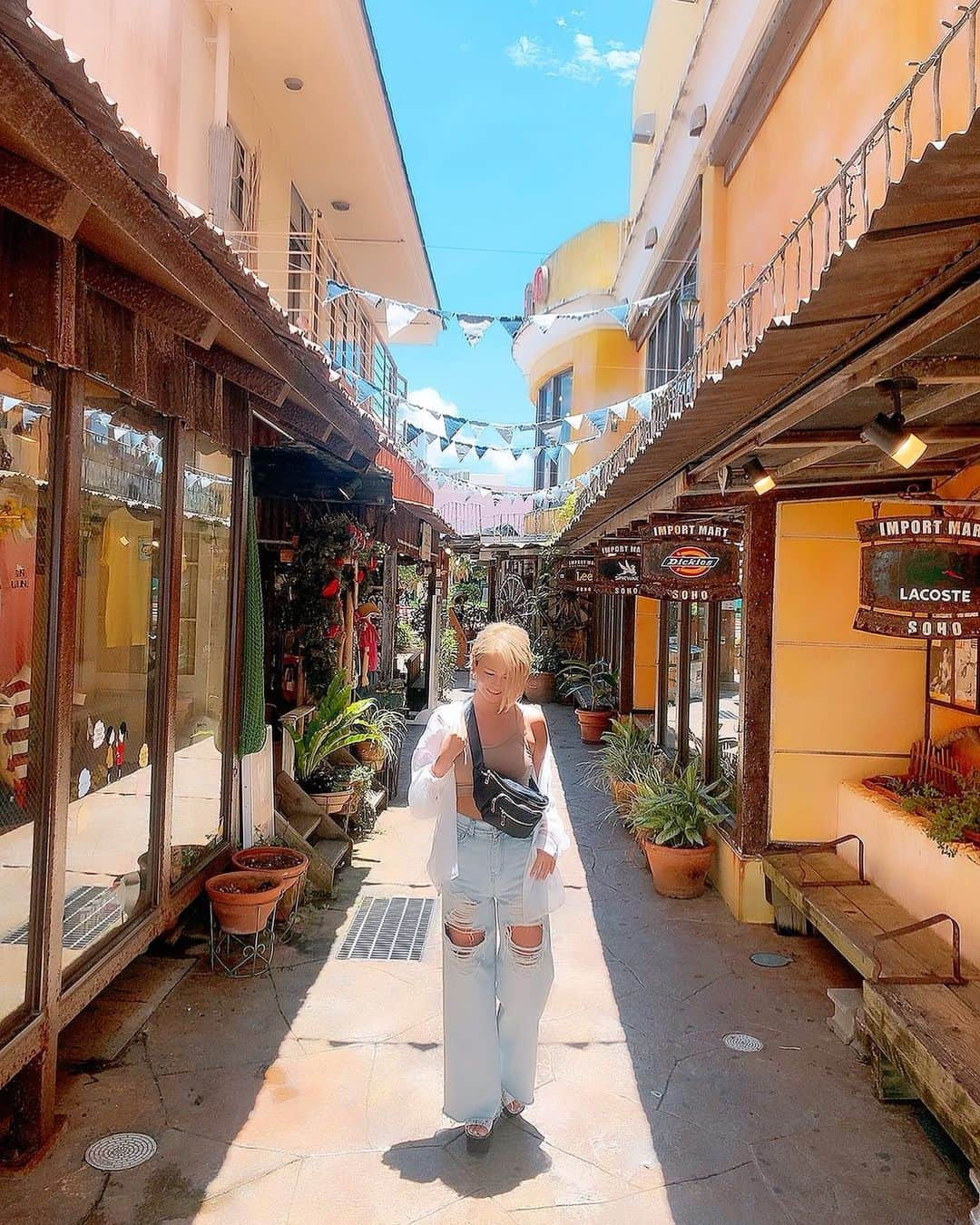 中山千恵子さんのインスタグラム写真 - (中山千恵子Instagram)「okinawa🌺  #okinawatravel#summer2020#旅の思い出#沖縄#happylife#旅行好き#ハイトーンショート#毎月旅行行きたい」10月30日 11時49分 - n0426c