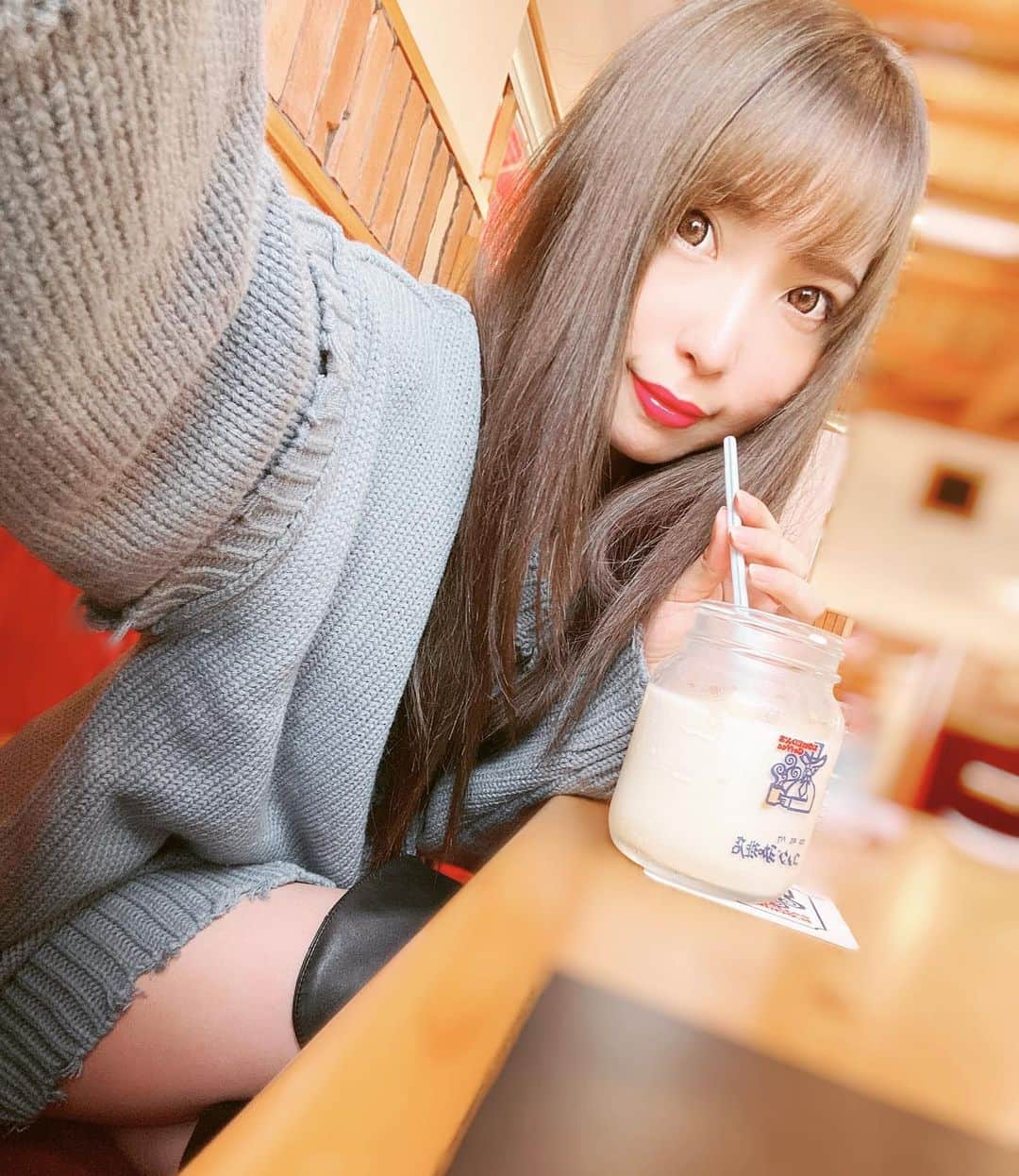 天間晴香さんのインスタグラム写真 - (天間晴香Instagram)「🍼🥛🍼🥛🍼🥛🍼🥛🍼﻿ ミルミルミルクセーキ🎀﻿ ﻿ コメダは基本バナナじゃけど、﻿ 今日はミルクセーキ🙊﻿ ﻿ ﻿ #コメダ珈琲 #comedacafe  #コメダ #café #ランチ #広島カフェ  #顔と性格が一致しない系女子 #はるちむ #s耐 #今週末は #岡山国際サーキット」10月30日 11時55分 - haruchimu23