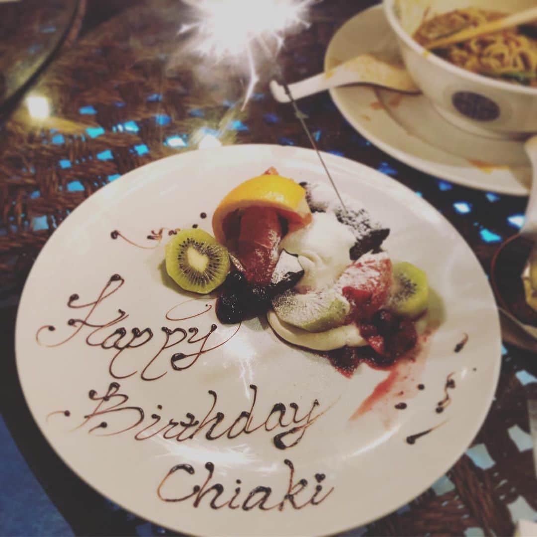 千秋さんのインスタグラム写真 - (千秋Instagram)「Happybirthday to me 🎉 お友達と家族に恵まれている。  #hbd #besun #西麻布」10月30日 12時05分 - chiaki77777
