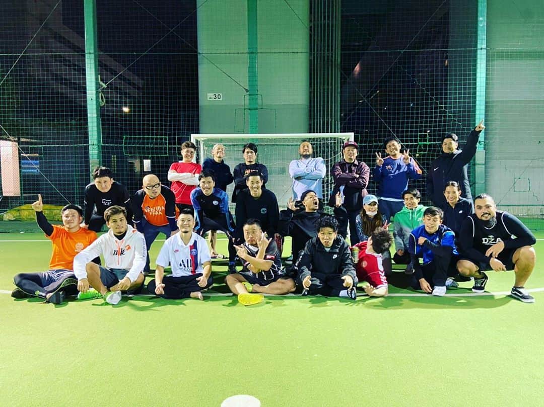 HAYATOのインスタグラム：「#BRIDGET   #HAYATO   #japan  #岐阜県  #東濃  #恵那市  #名古屋  #若宮パーク  #女子大  #ファミリー  #ずーやさんはサッカー少年  #中京商サッカー部  #奇跡的な再会  #スミタサントスユニオン  #見た目は監督  #スポーツ  #サッカー  #フットサル  #仲間  #サッカー部  #サッカー好きな人と繋がりたい  #風景  #写真  #インスタ映え  #follow  #likeforlike  #football  #soccer  #14  #gratefuldays」