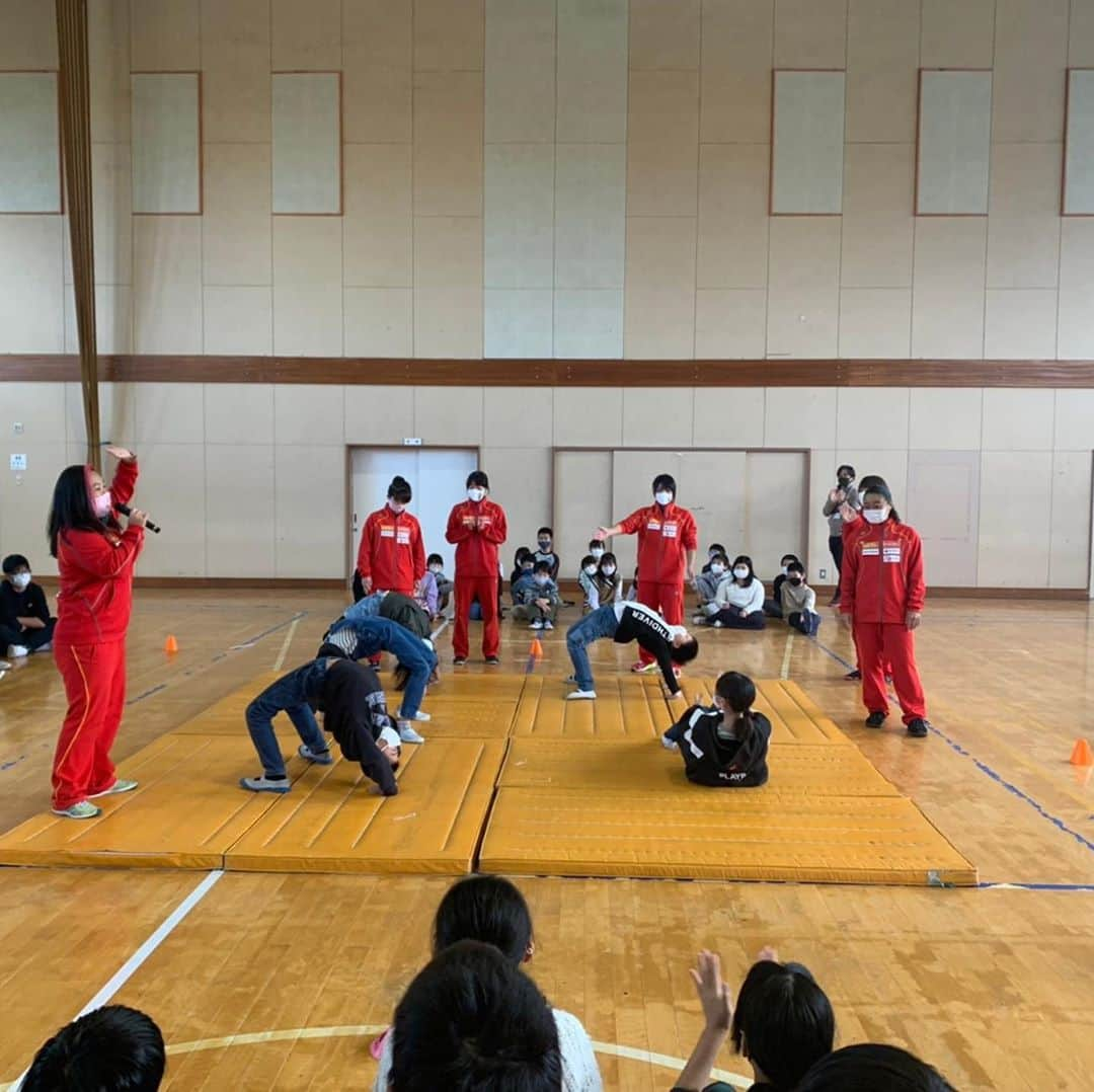 里村明衣子さんのインスタグラム写真 - (里村明衣子Instagram)「‪小学校での講演終了。‬ ‪#講演‬ ‪#夢教室‬ ‪#仙台‬」10月30日 12時17分 - meiko_satomura