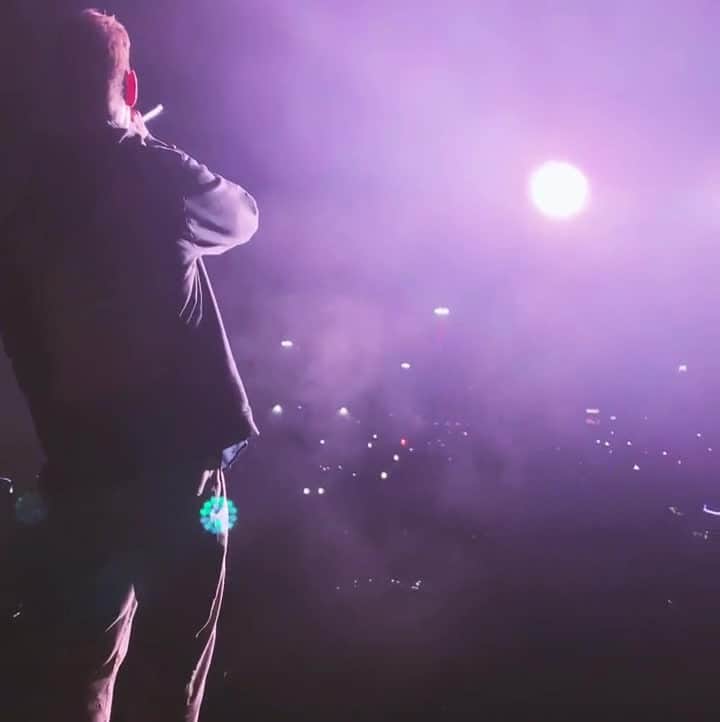 カスケイドのインスタグラム：「💫New Music this Week!💫⁠ “Haunt Me” got its debut in front of a crowd last night - this is something I didn’t even know I needed so much. Can’t wait to play this for you all personally but until then, find it on all your favorite streaming services this Friday!」
