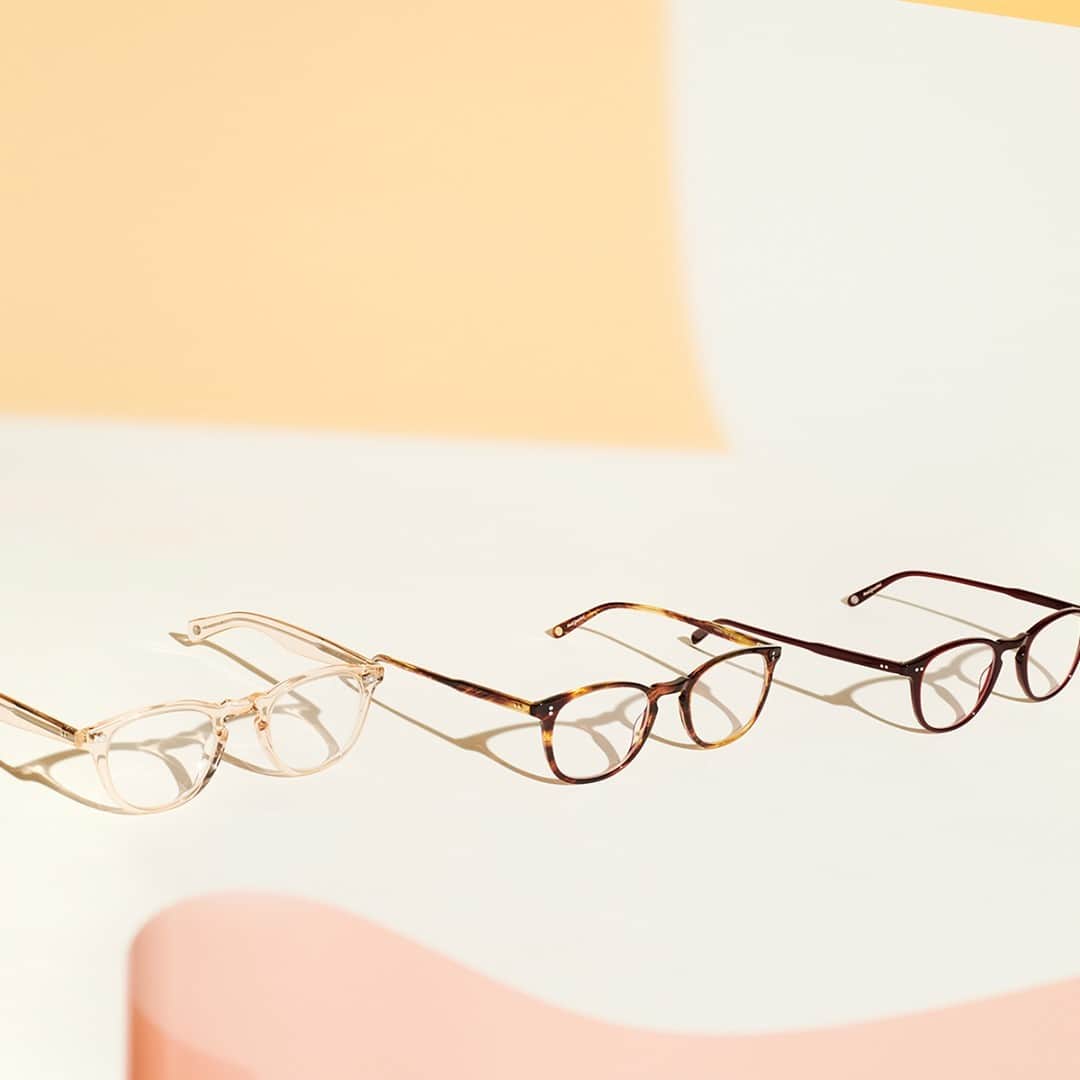 ジーエルシーオーのインスタグラム：「Find your perfect pair. Take our quiz to find which frames best fit your face and style. Link in bio.」
