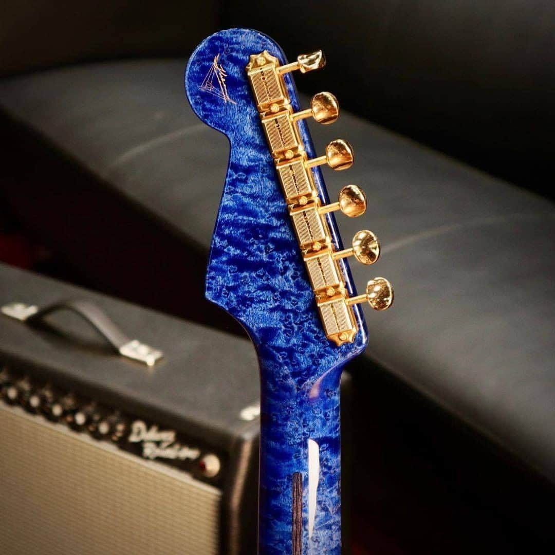 Fender Guitarさんのインスタグラム写真 - (Fender GuitarInstagram)「Leave your Blues behind and embrace this flamed and hand-stained Strat from Master Builder @thornguitars!   "The matching wood pickguard is a nice touch, love the birdseye neck too. Headed to Japan. Thank you for taking a look!"」10月30日 4時00分 - fender