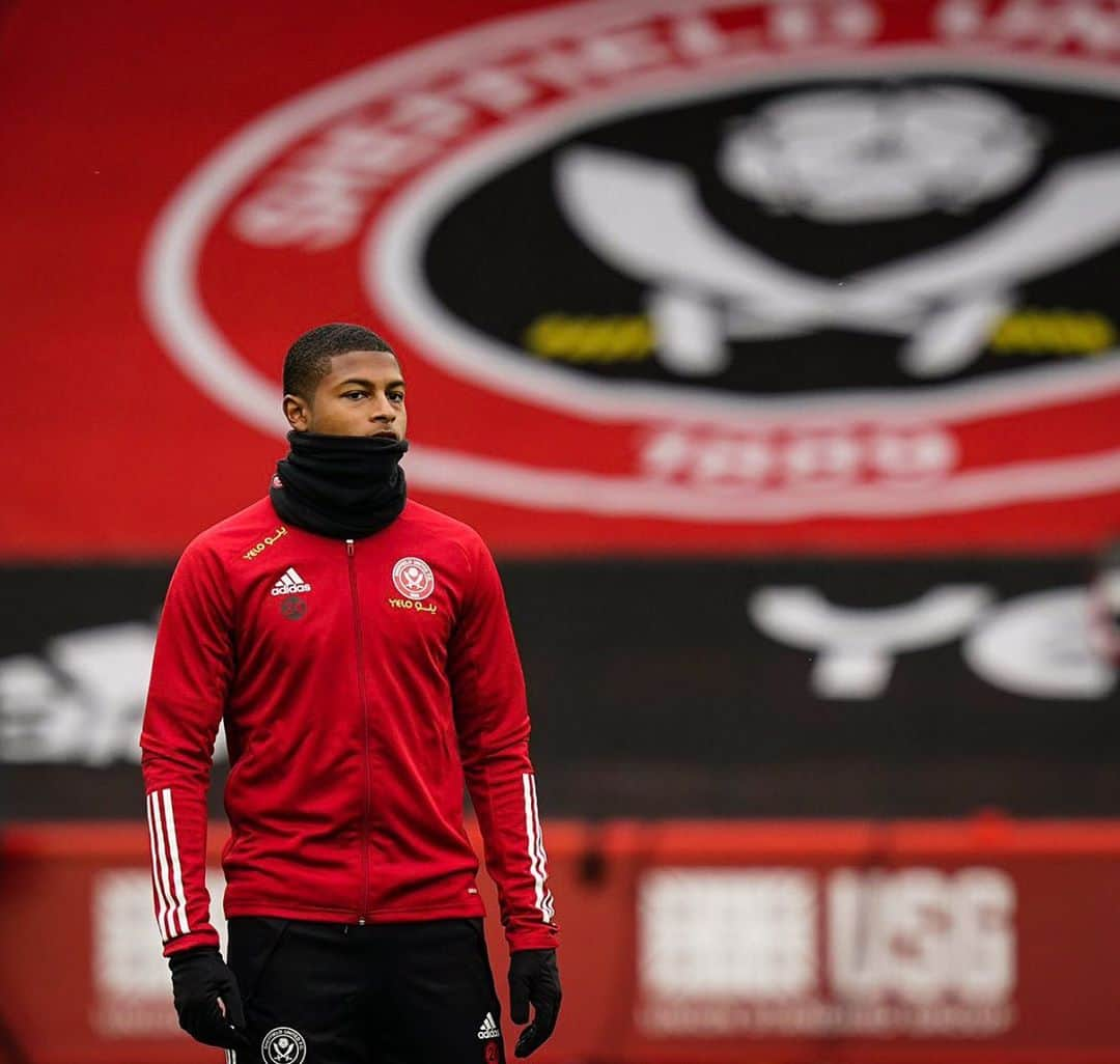 リアン・ブリュースターのインスタグラム：「Training ✅.. Looking forward to being back at the Lane on Saturday 🔴」