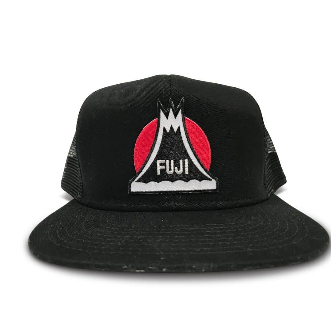 Fuji Bikesさんのインスタグラム写真 - (Fuji BikesInstagram)「You asked, we answered! Now you can show your Fuji pride on and off the bike with our new Fuji Gear. Featuring everything from t-shirts to posters we have just what you're looking for in a variety of designs, including our coveted retro logo. All products ship directly to you, but act fast - quantities are limited! Check out the store at the link in our bio.  *Available in the US only  #FujiBikes」10月30日 4時23分 - fujibikes